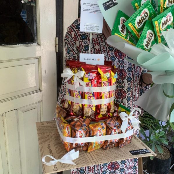 Snack Tower + Uang di Tarik 10 Lembar